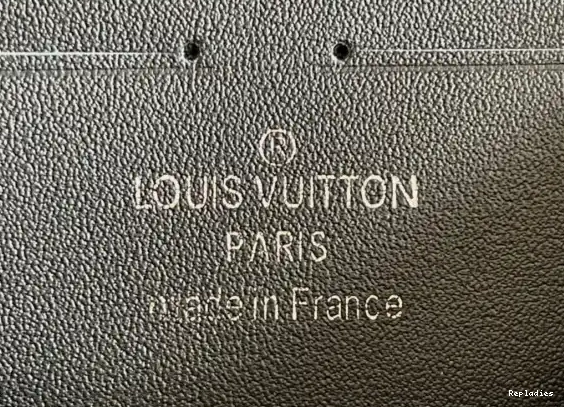 Cheap LOUIS VUITTON POUCH S LOCK A4 0513